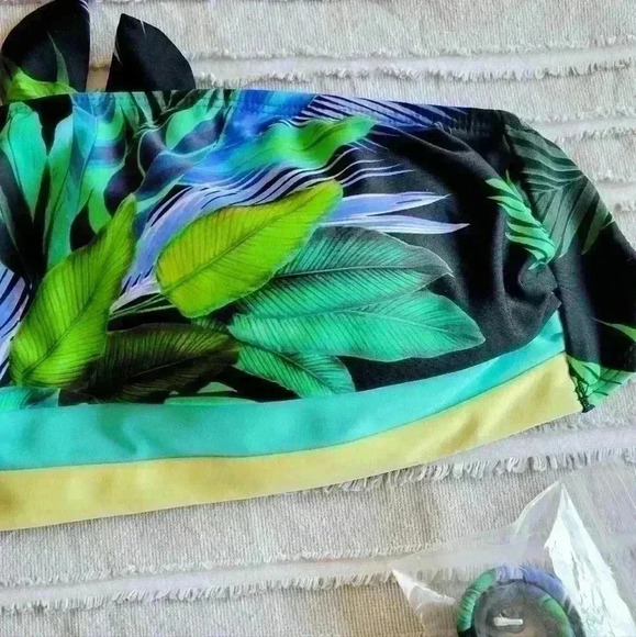 Salt + cove tropical print bikini top Size Large - Picture 4 of 10